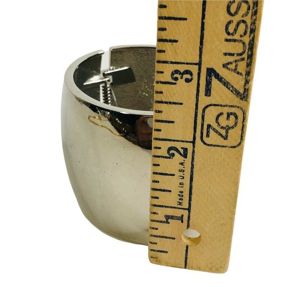 New Boutique Silvertone Polished Extra Wide Clamper Cuff Bracelet 80s Style - Picture 5 of 5